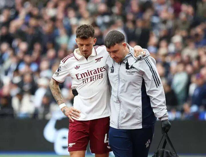 无缘双冠王！阿森纳挂牌出售4名球星：左边锋大换血